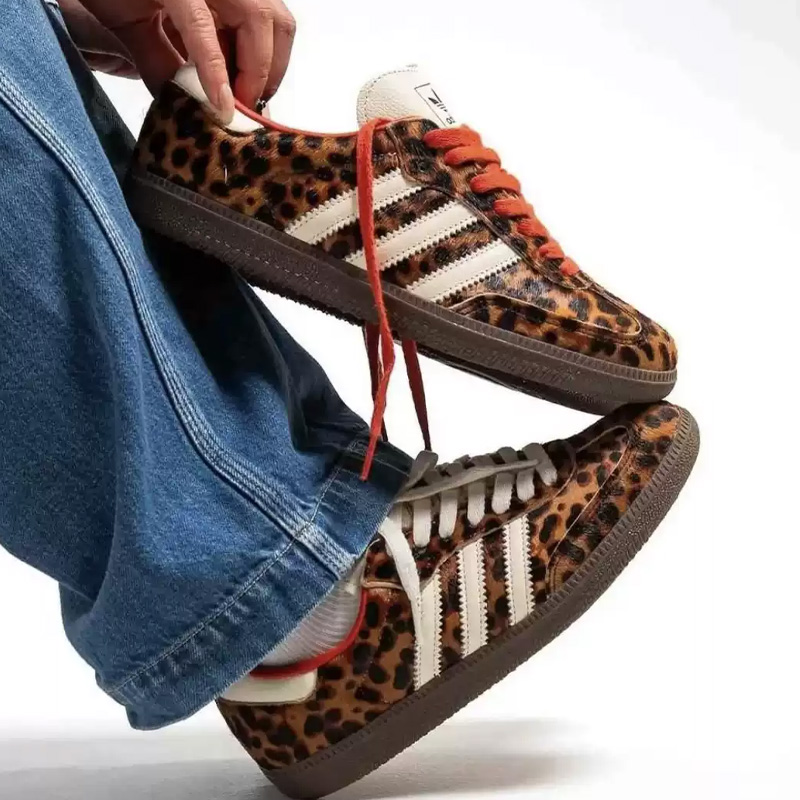 Street Fashion Adidas - Adidas Samba OG Trefoil pour femme,