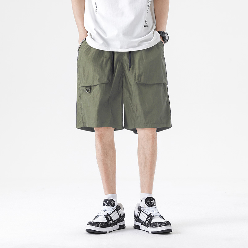 Street Fashion Trend 2025 - Shorts pour hommes 2025 tendance d'été